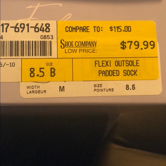 Shiny peep toe heel by Marc Fisher - Picture 11 of 11